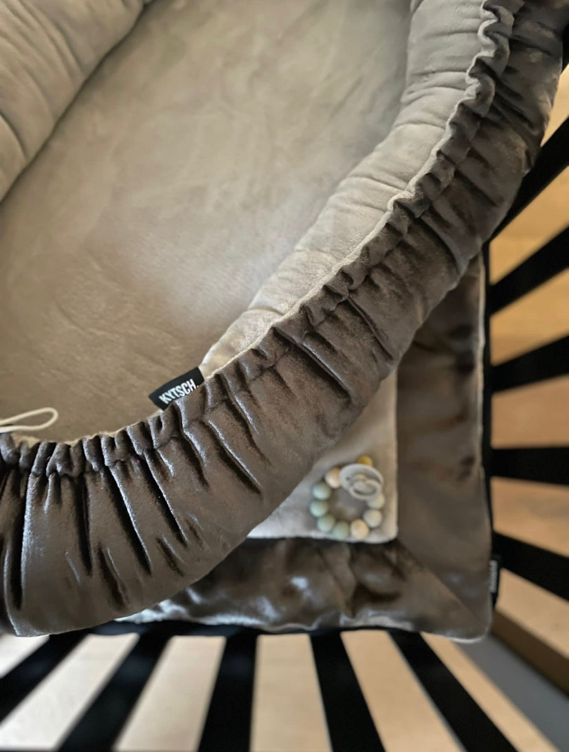 Babynestje Croco grey