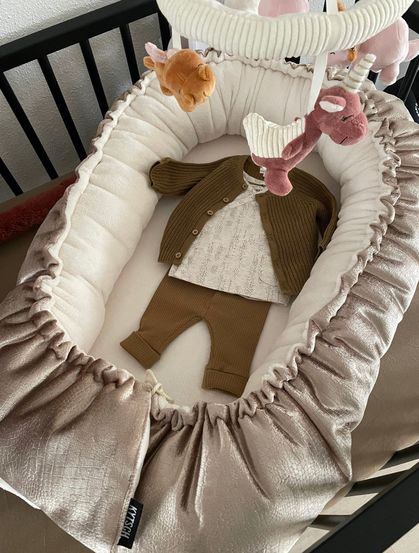 Babynestje Croco Goud